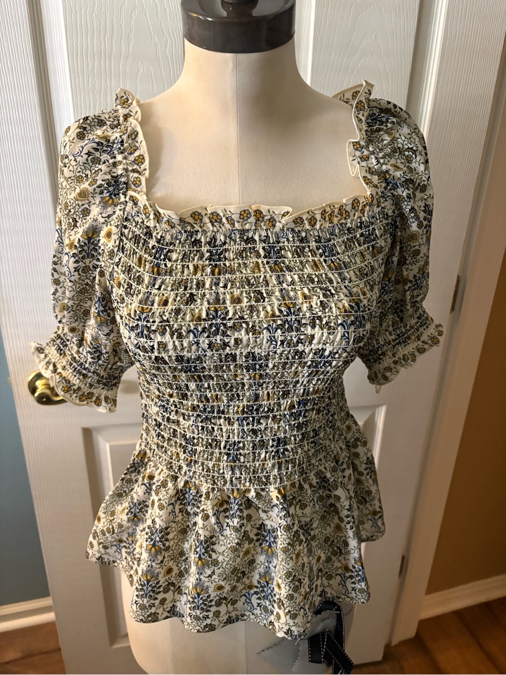 Max Studio White Floral Smocked Peplum Top with Tan & Navy Accents Size Small